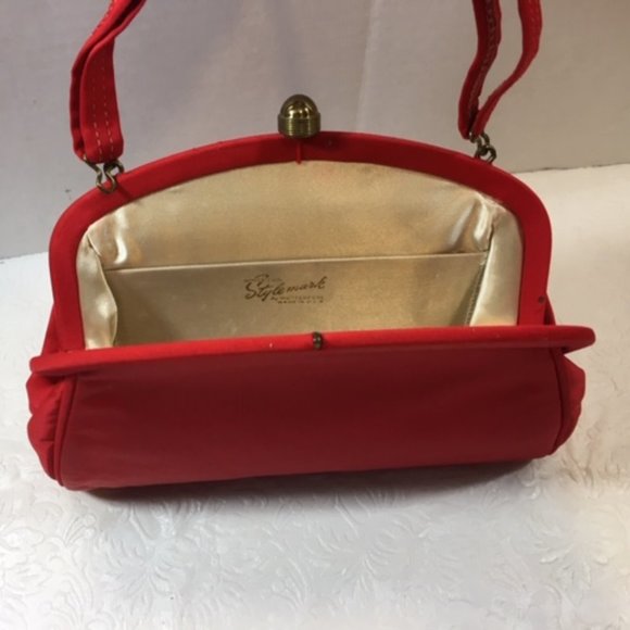 Vtg Stylemark Red Fabric Evening Gold Tone Fancy Clasp Clutch Purse 8.5"X6" - Picture 7 of 14